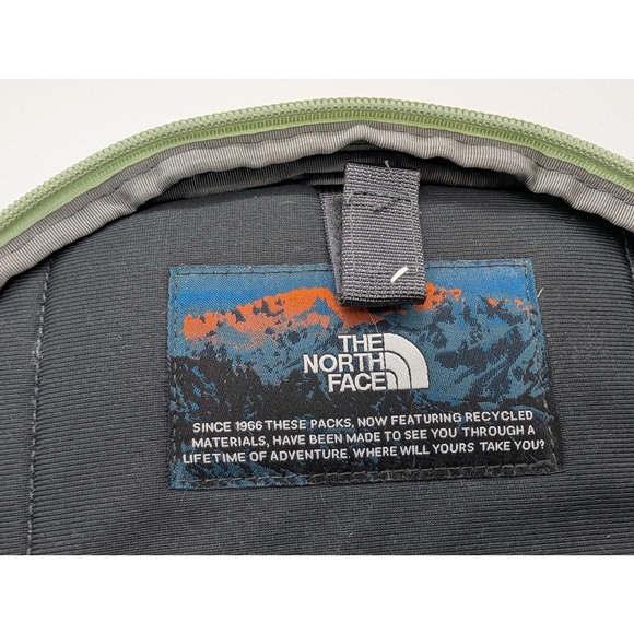 North Face Recon Backpack Sage Green - FlexVent Laptop Travel Daypack - Picture 9 of 13